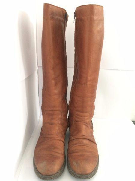 Carl Scarpa Tall Brown Leather Boots - Size 40