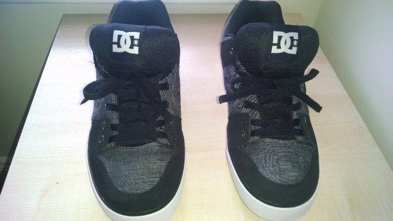 DC Shoes Men's Pure TX / Skate Size UK 9 EUR 43
