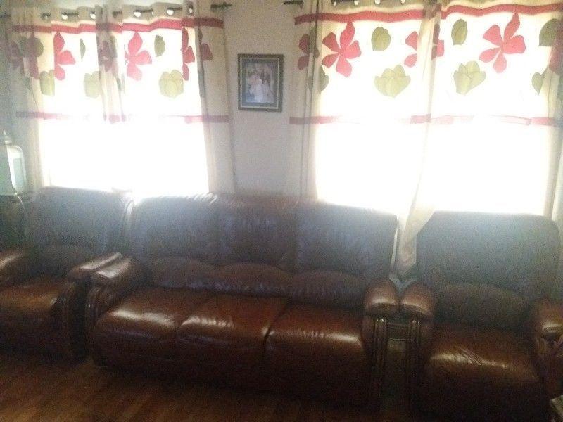3 piece brown leather suite