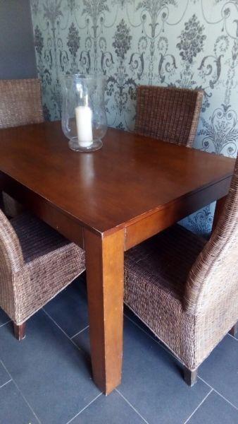 Table and chairs for sale
