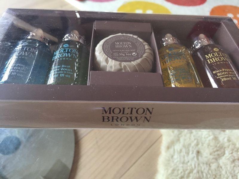 Molton Brown Gift Set new