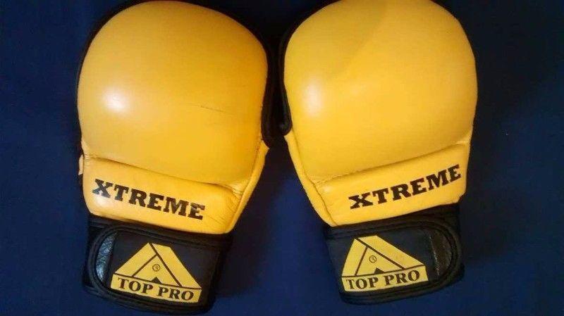 VENUM MMA GLOVES + PRO BOX SPARRING GLOVES 40EURO