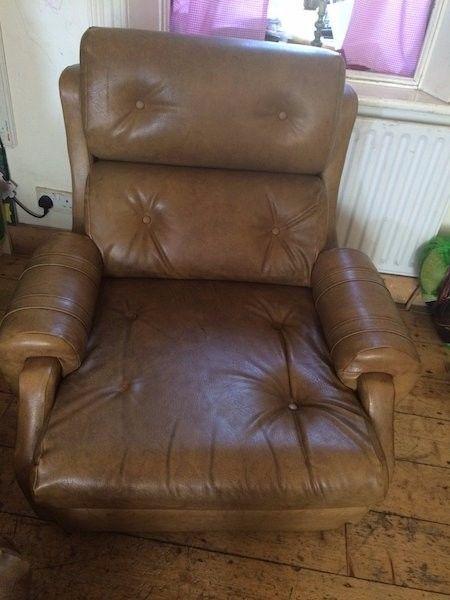 70s leatherette couch and armchairs