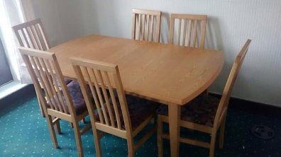 Extendable Dining Table with 6 Chairs