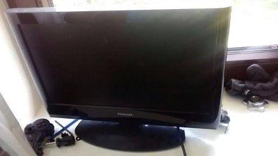 Toshiba Regza 19AV615DB 19in LCD TV