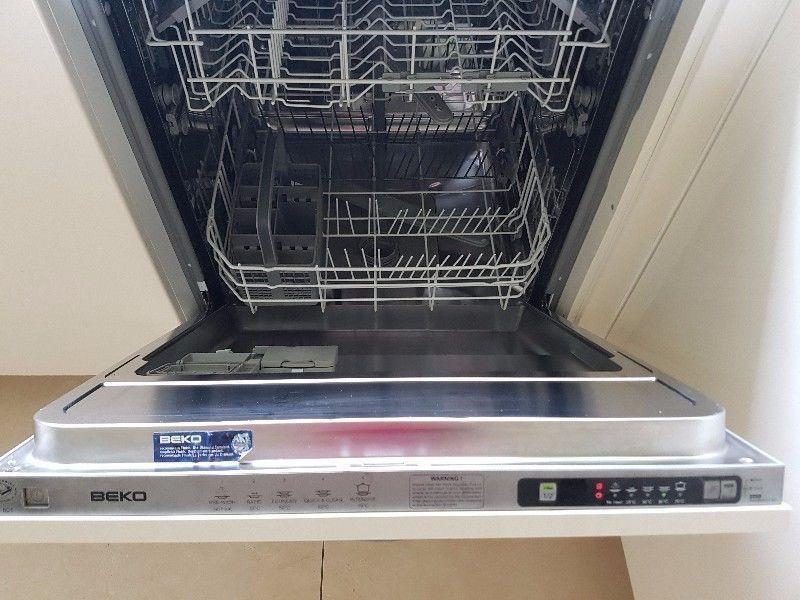 Integrated Dishwasher Beko DW601