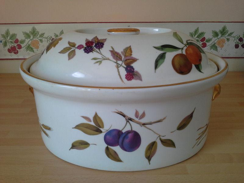 Royal Worcester Evesham Gold Oval Deep Casserole Dish Flameproof Porcelain