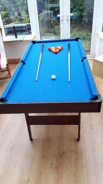 FREE Childrens pool table must purchase cues and balls also for Fourty Euro