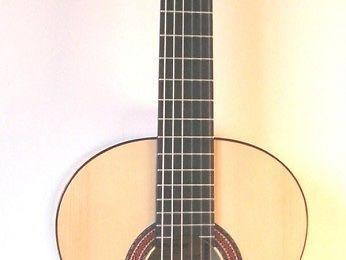 Almansa Spanish guitar model no.413 Flamenca 49100394