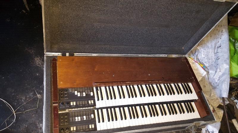 Vintage Korg bx-3 synthesiser keyboard