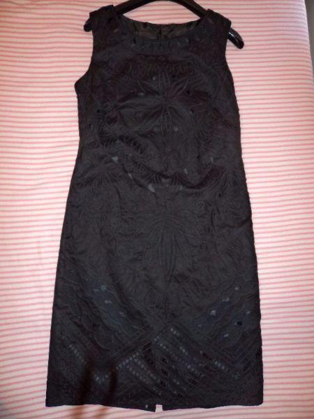15 pieces of clothing, either new or barely worn, for EUR110