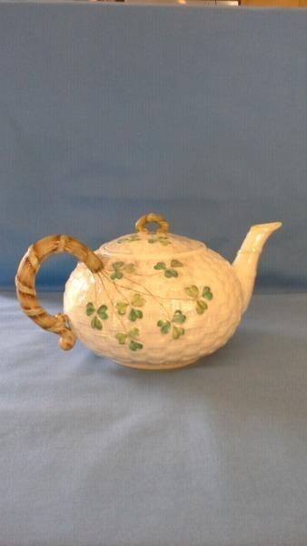 Belleek handcrafted Irish Shamrock Teapot (3rd Black mark)