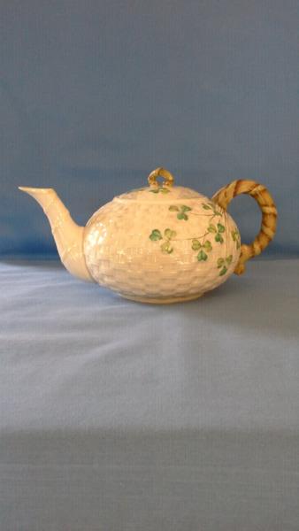 Belleek handcrafted Irish Shamrock Teapot (3rd Black mark)