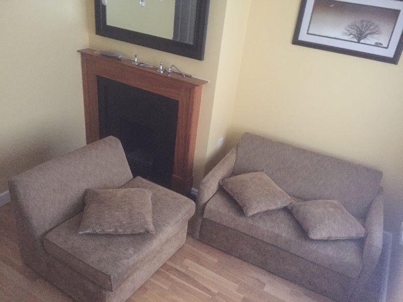 2 Extendable sofas
