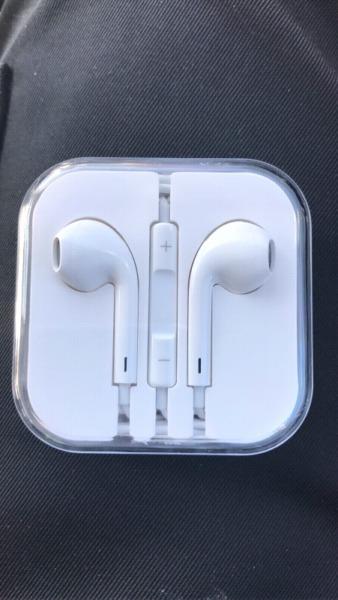 Earphones for Apple devices