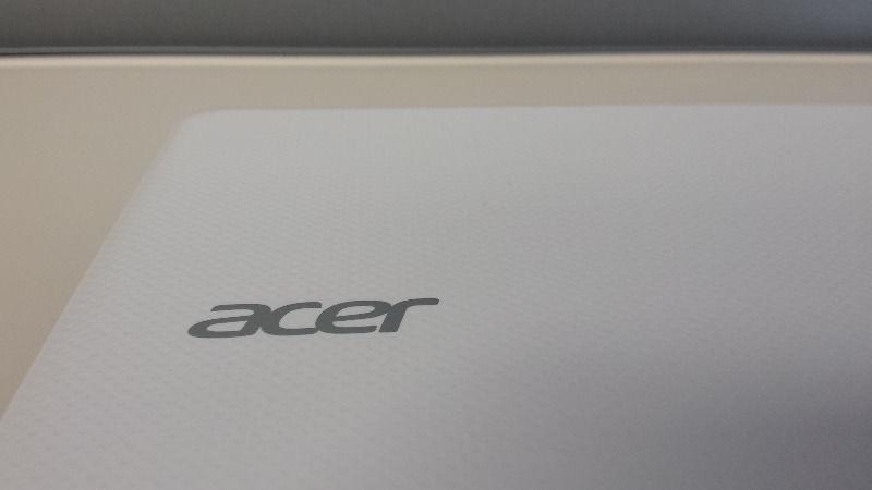 SALE Acer Cloudbook 11.6 inch Laptop in BLUE + Office 365 Windows 10