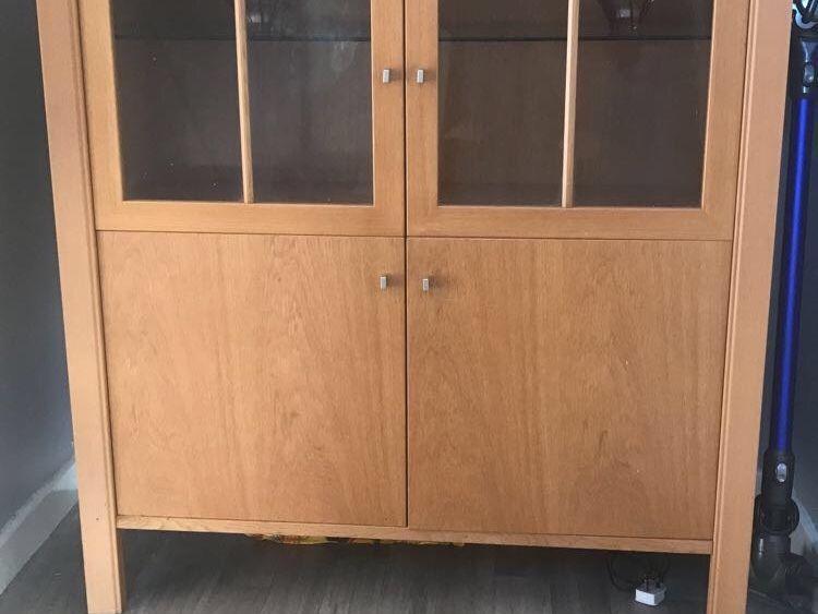 Furniture cabinet