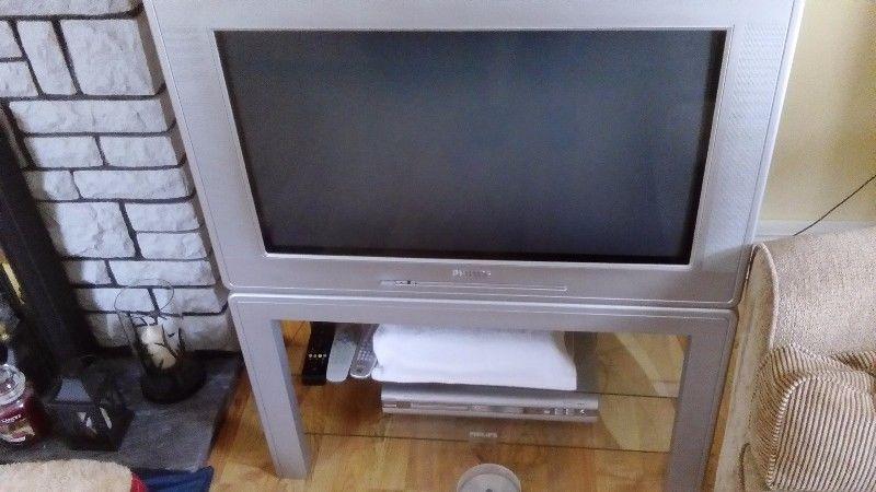 Free 32 inch TV/stand