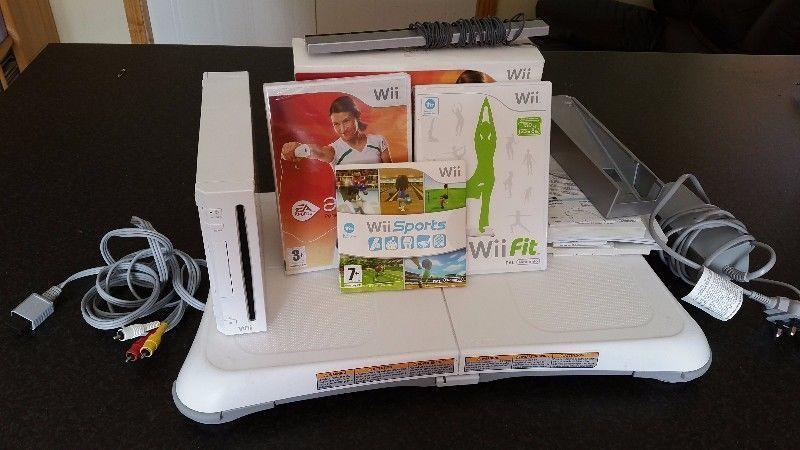 wii nintendo and games for sale - as new - hardly used
