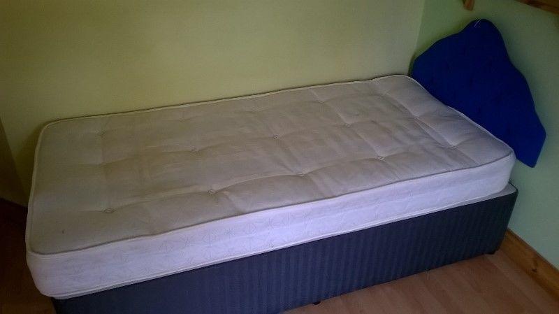 2 x Single Beds - Great Condition