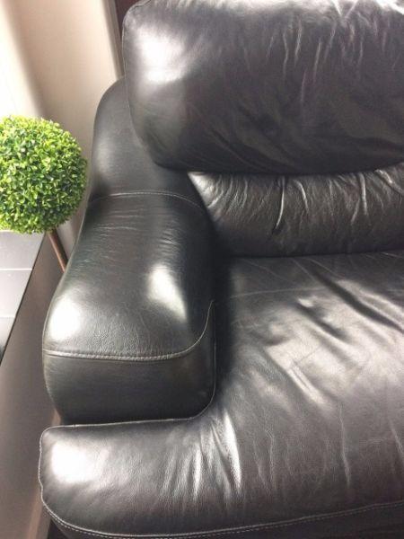 Black leather sofa for sale. Price 150 euro