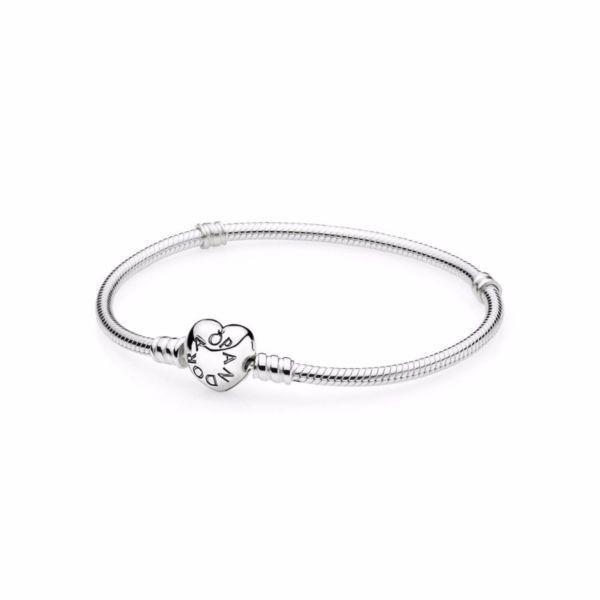 Genuine Pandora Moments Silver Heart Clasp 19cm Bracelet (Brand New In Box)