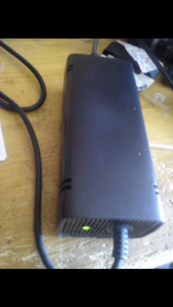 Xbox 360S (Slim) 250GB, Unboxed + games For Sale
