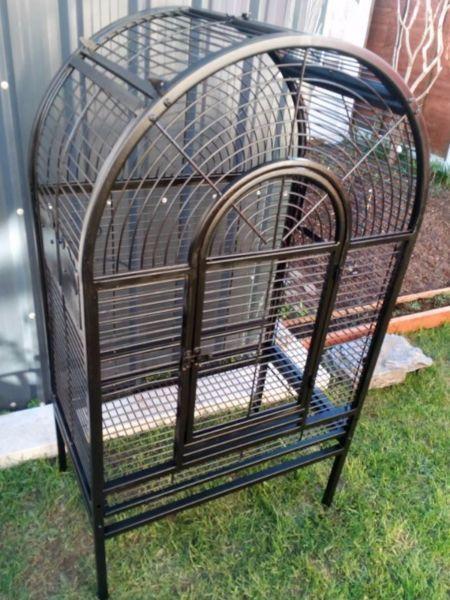 large bord cage