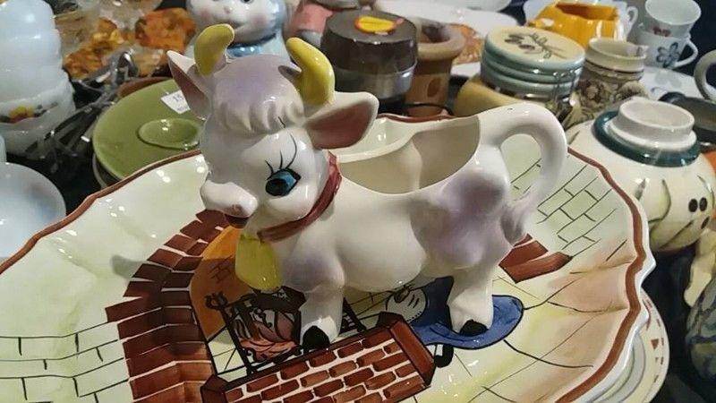 cow milk pot vintage