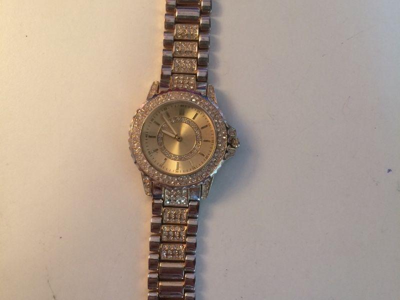 RIVERISLAND GOLD WATCH FOR SALE IN PERFECT CONDITION
