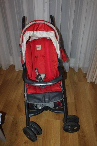 Zippy Inglesina practical and compact 3-in-1 travel system
