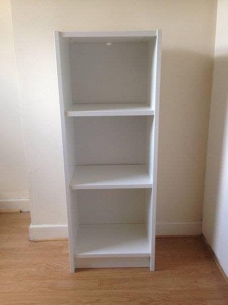 White wooden bookcase in great conditions!!