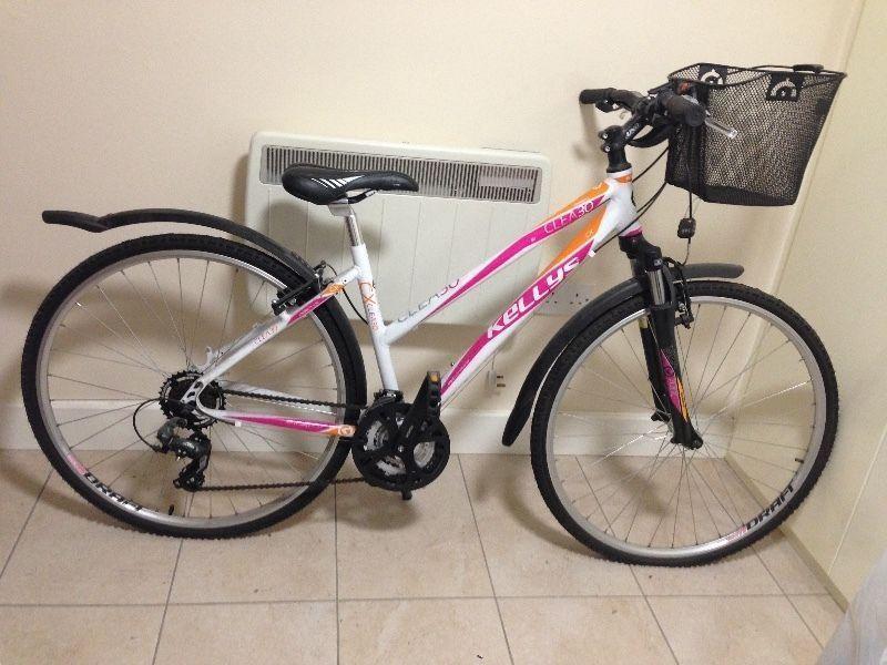 Woman's Hybrid Bike: Kellys Clea 30 Cross Bike