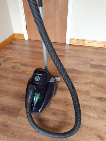 philips bagless vacuum cleaner 2000 watts