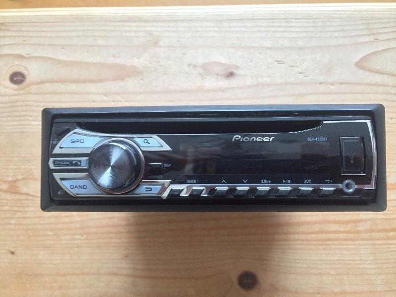 Pioneer DEH-4500BT RDS Tuner with Illuminated Front USB and Aux-In