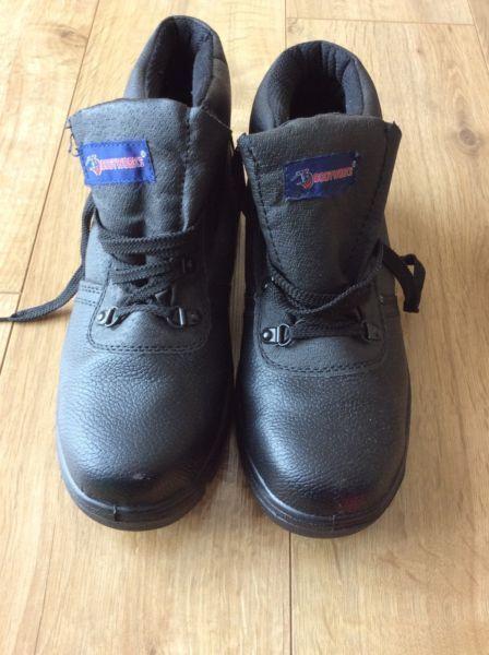 Steel capped boots for sale