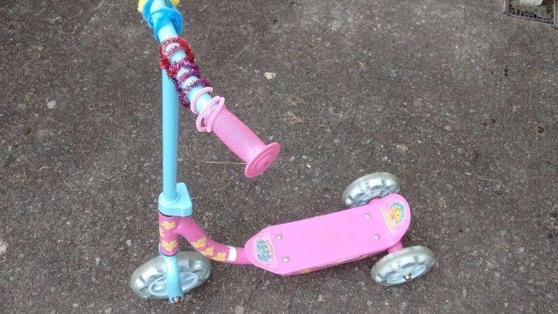 Girls scooter