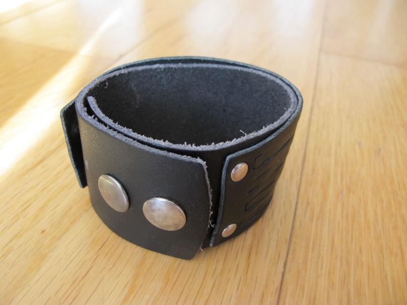Condition: New Mens Leather Bracelet Black New