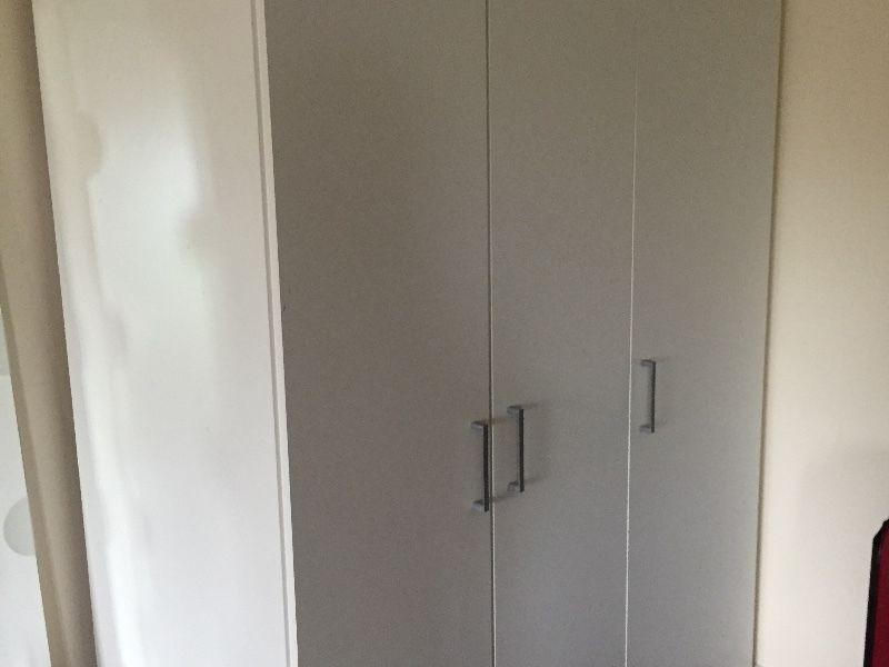 3 door white wardrobe with cheap price