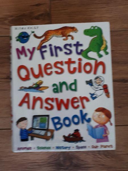 MY FIRST QUESTIONS AND ANSWERS HARDBACK