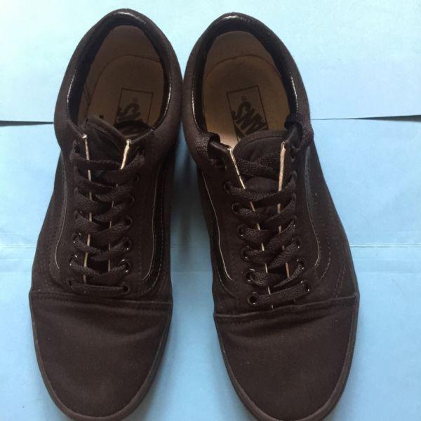Black Vans - UK size 7 - Old school shoes