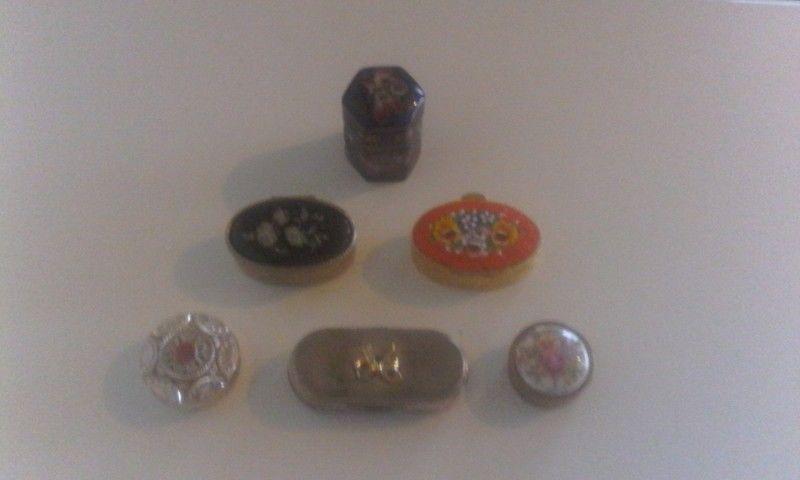 BEAUTIFUL ANTIQUE RARE HAND MADE SMALL PILL SNUFF SET OF BOXES WITH DECORATION