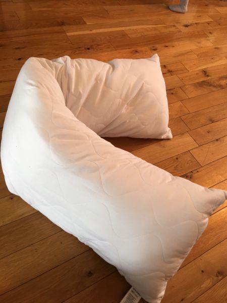 Long pillow, pregnancy pillow