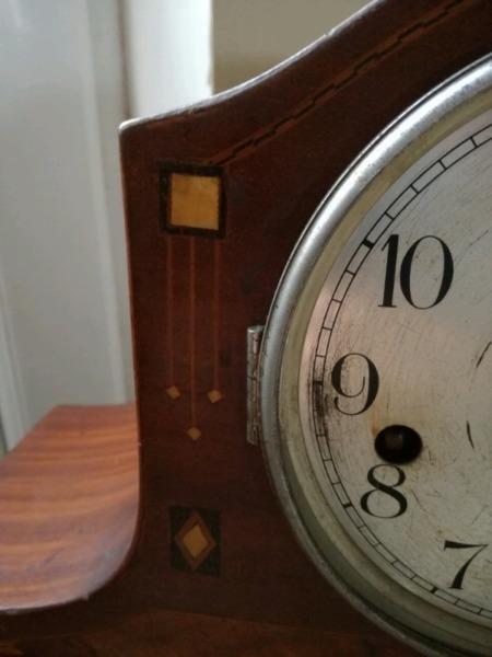 Beautiful vintage inlaid mantel clock