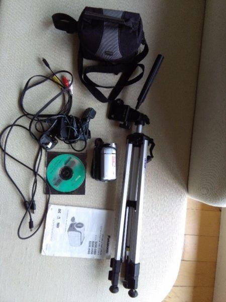Panasonic SDR-H40 package-Like New! With Tripod and Bag