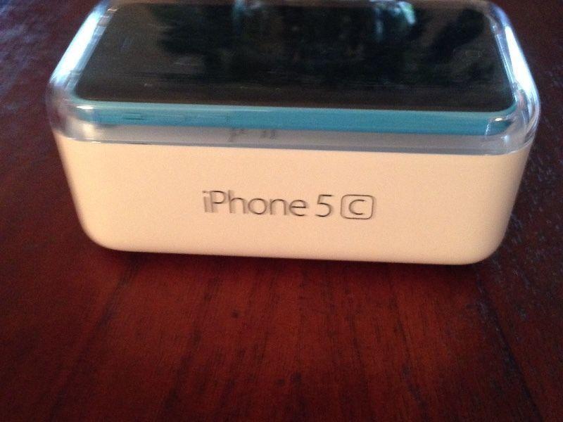 iPhone 5c - Blue : perfect condition 8G