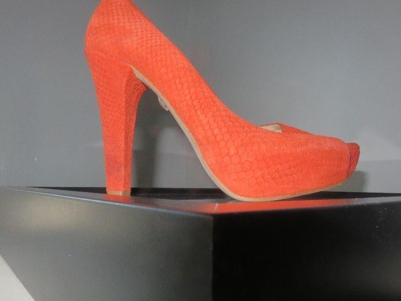 Shoes / heels / stilettos / free delivery / 5 / Orange / Pick Up/ Drop off / Excellent Condition