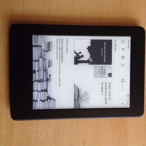 Amazon Kindle Paperwhite E-Reader - Black - barely used