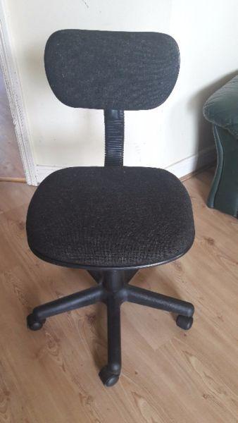 2 office chairs free