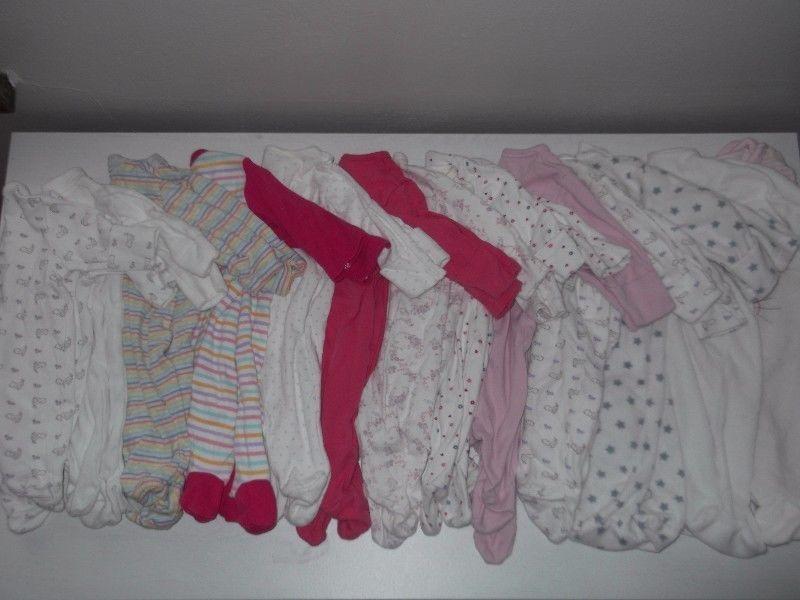BABY CLOTHES BUNDLE UP TO 1 MONTH